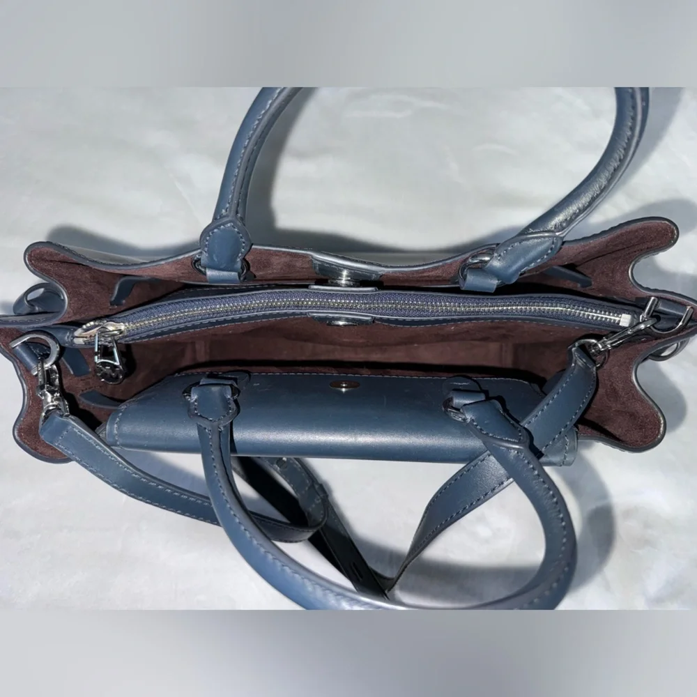 Michael Kors Hamilton Legacy Elegant Navy Leather Handbag - Picture 4 of 8